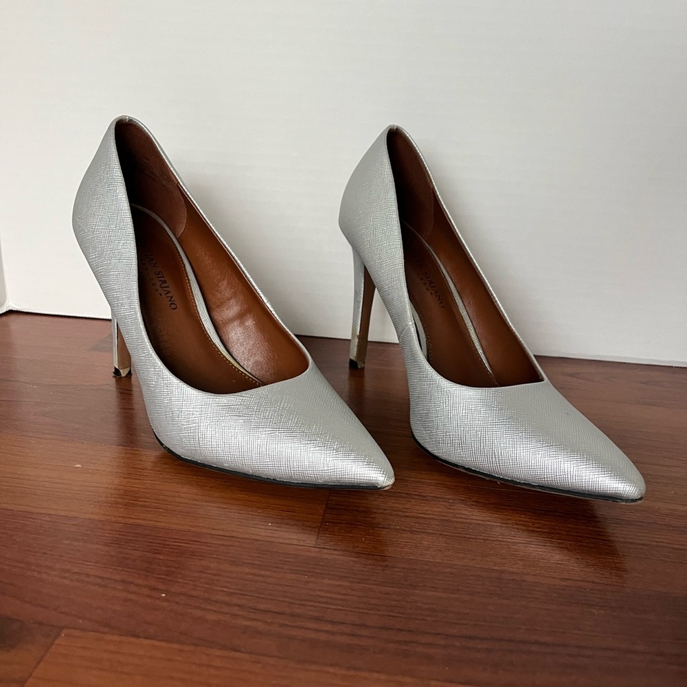 Christian Siriano For Payless
Silver
Women Size 8.5